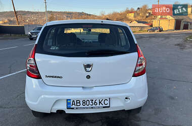 Хэтчбек Dacia Sandero 2011 в Могилев-Подольске