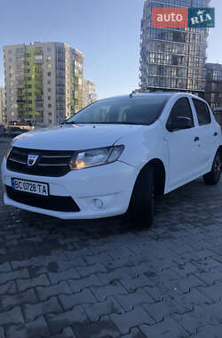 Хэтчбек Dacia Sandero 2014 в Львове