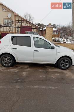 Хэтчбек Dacia Sandero 2008 в Коломые