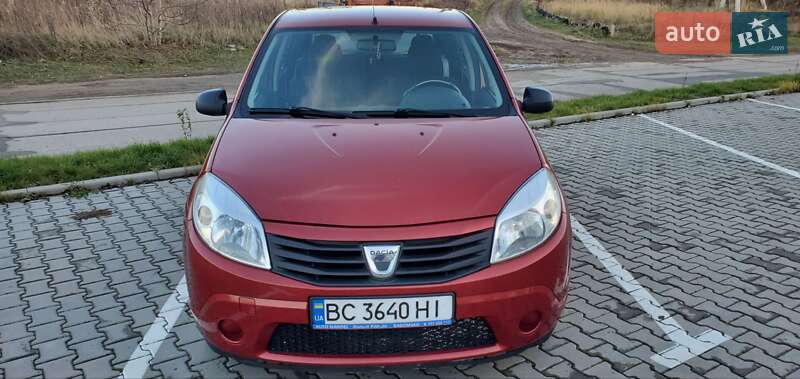 Хэтчбек Dacia Sandero 2012 в Винниках