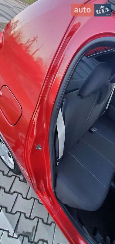 Хэтчбек Dacia Sandero 2012 в Винниках