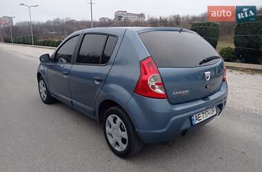 Хетчбек Dacia Sandero 2008 в Дніпрі