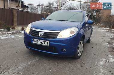 Хетчбек Dacia Sandero 2010 в Конотопі