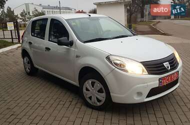 Хетчбек Dacia Sandero 2009 в Луцьку