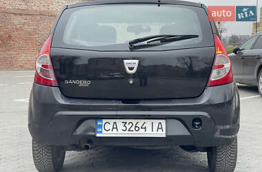 Хетчбек Dacia Sandero 2010 в Бережанах