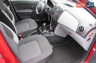 Хэтчбек Dacia Sandero 2013 в Ровно