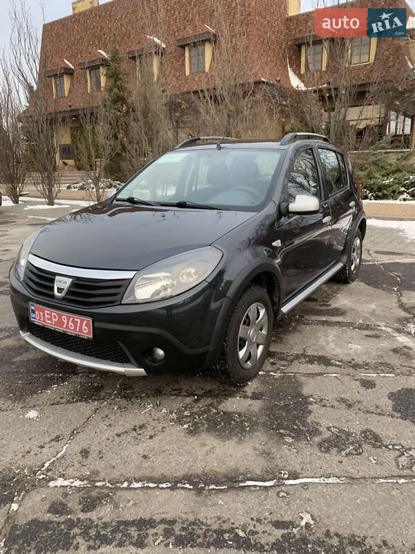 Хетчбек Dacia Sandero 2011 в Харкові