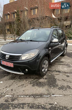 Хетчбек Dacia Sandero 2011 в Харкові