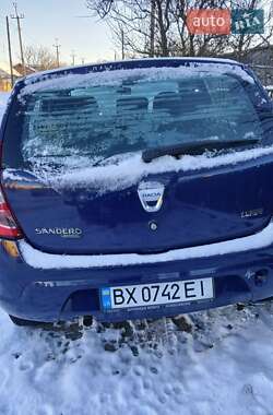 Хетчбек Dacia Sandero 2009 в Славуті