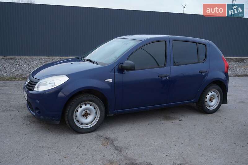 Хетчбек Dacia Sandero 2009 в Вінниці