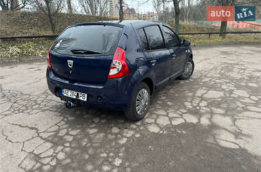 Хэтчбек Dacia Sandero 2010 в Днепре