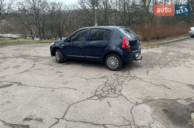 Хэтчбек Dacia Sandero 2010 в Днепре