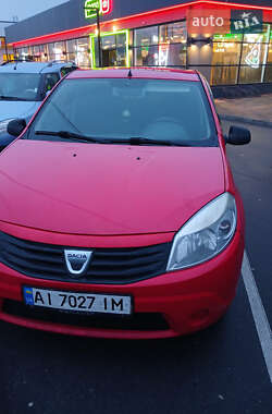 Хетчбек Dacia Sandero 2009 в Києві