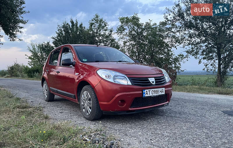 Хетчбек Dacia Sandero 2009 в Івано-Франківську