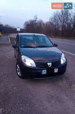 Хетчбек Dacia Sandero 2009 в Кам'янському