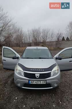 Хетчбек Dacia Sandero 2010 в Запоріжжі