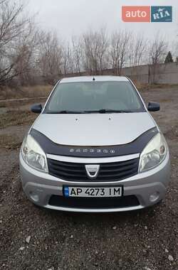 Хетчбек Dacia Sandero 2010 в Запоріжжі