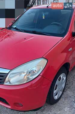 Хетчбек Dacia Sandero 2009 в Кам'янець-Подільському