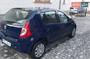 Хетчбек Dacia Sandero 2011 в Ходореві