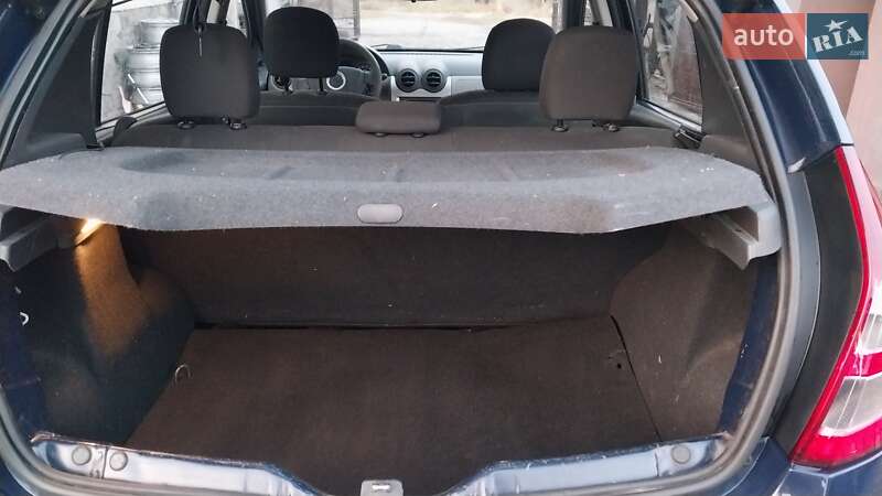 Хэтчбек Dacia Sandero 2011 в Ходорове