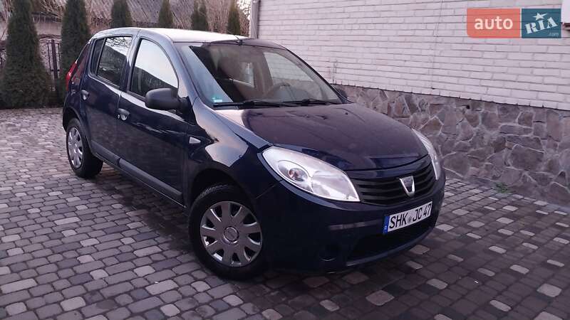 Хэтчбек Dacia Sandero 2011 в Ходорове