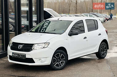 Хетчбек Dacia Sandero 2014 в Харкові