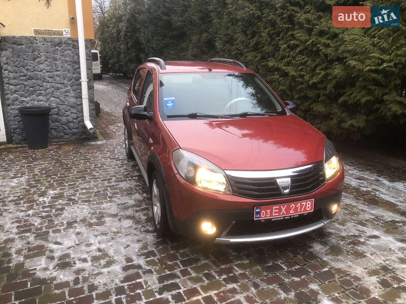 Хетчбек Dacia Sandero 2010 в Рівному