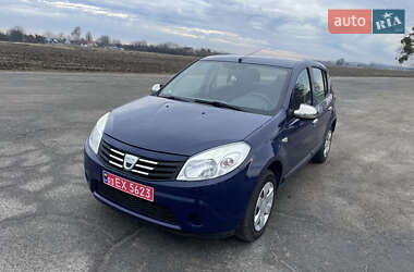 Хетчбек Dacia Sandero 2009 в Фастові