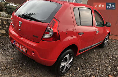 Хетчбек Dacia Sandero 2009 в Тернополі