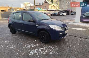 Хетчбек Dacia Sandero 2009 в Рівному