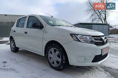 Хетчбек Dacia Sandero 2014 в Дубні