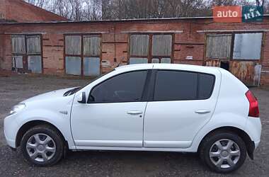 Хетчбек Dacia Sandero 2009 в Сумах