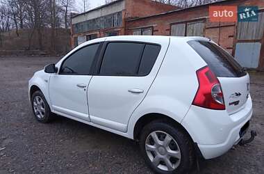 Хетчбек Dacia Sandero 2009 в Сумах