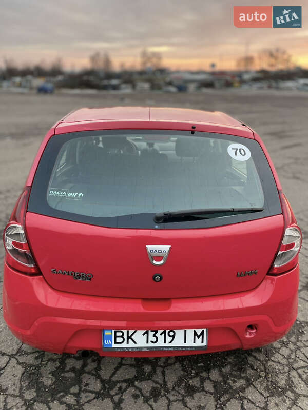 Хетчбек Dacia Sandero 2009 в Рівному