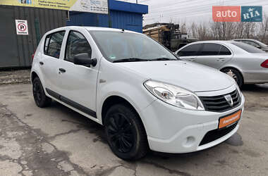 Хетчбек Dacia Sandero 2009 в Сумах