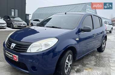 Хэтчбек Dacia Sandero 2009 в Львове