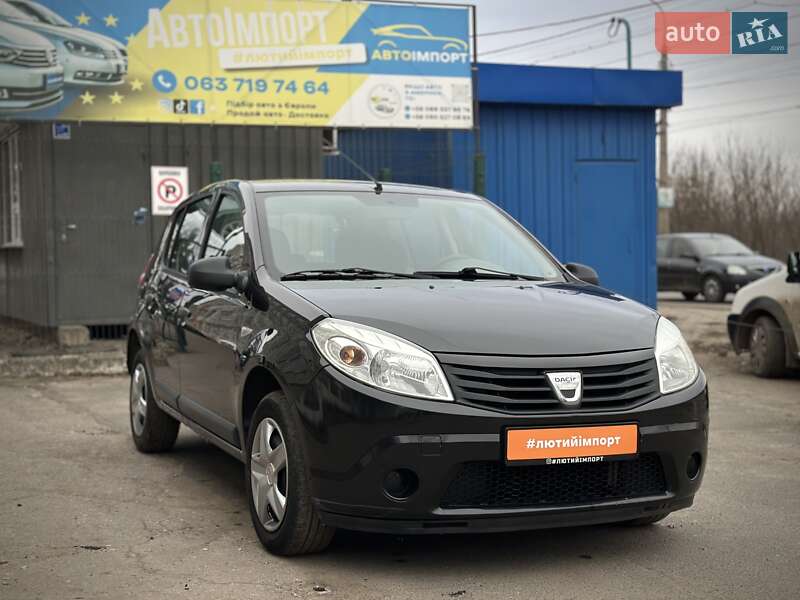 Хетчбек Dacia Sandero 2010 в Сумах