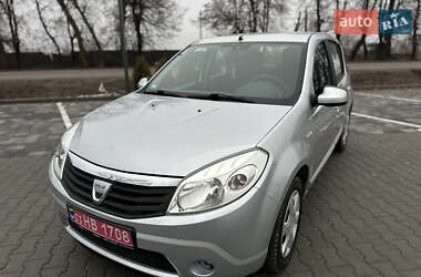 Хетчбек Dacia Sandero 2008 в Вінниці