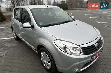 Хетчбек Dacia Sandero 2008 в Вінниці