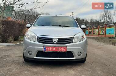 Хетчбек Dacia Sandero 2008 в Чернігові