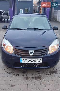 Хетчбек Dacia Sandero 2010 в Чернівцях