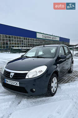 Хетчбек Dacia Sandero 2009 в Сумах