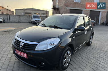 Хетчбек Dacia Sandero 2009 в Луцьку