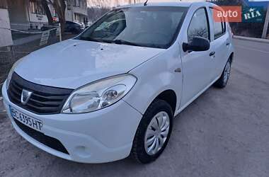 Хетчбек Dacia Sandero 2012 в Винниках