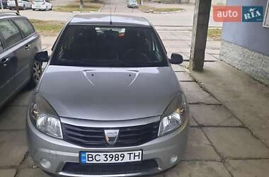 Хетчбек Dacia Sandero 2011 в Новому Розділі