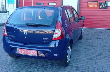 Хэтчбек Dacia Sandero 2009 в Доброполье