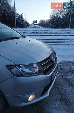 Хэтчбек Dacia Sandero 2014 в Пятихатках