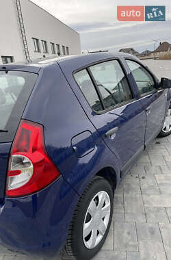 Хетчбек Dacia Sandero 2009 в Луцьку