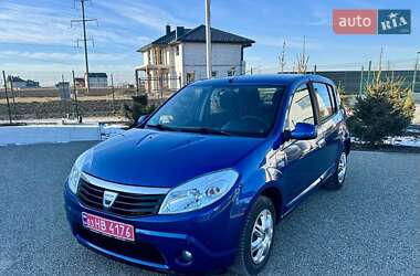 Хетчбек Dacia Sandero 2009 в Тернополі