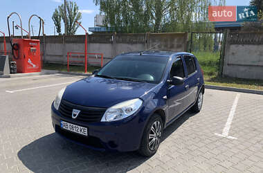 Хэтчбек Dacia Sandero 2009 в Виннице